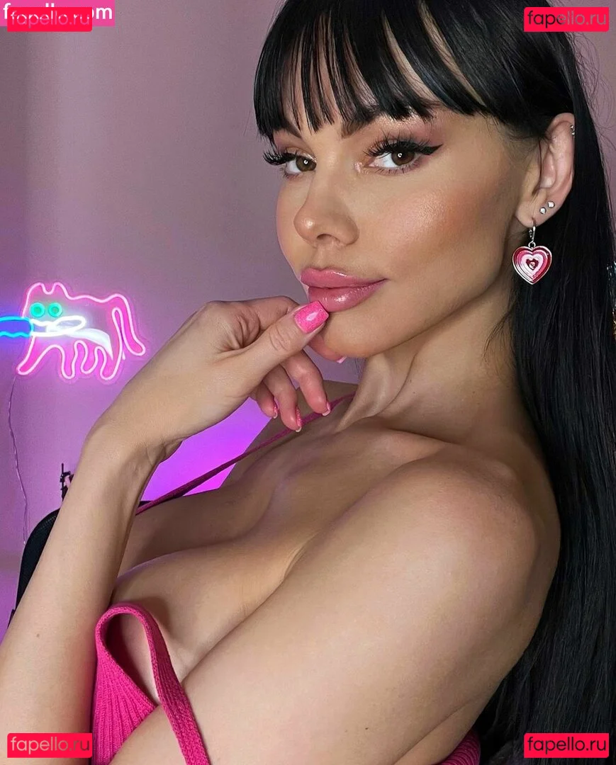 Amy Lee Onlyfans Photo Gallery 