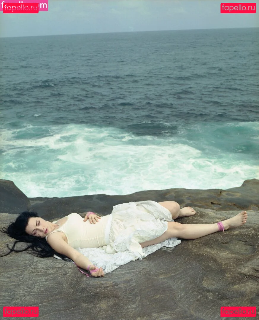 Amy Lee Onlyfans Photo Gallery 