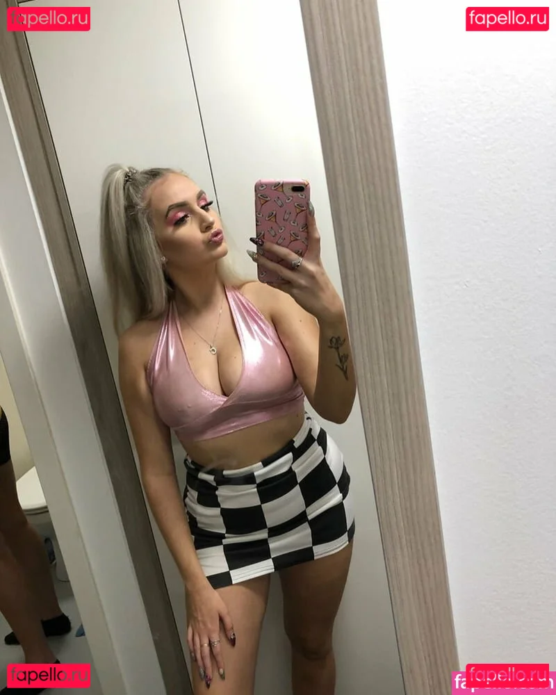 Cerys Lilly Onlyfans Photo Gallery 