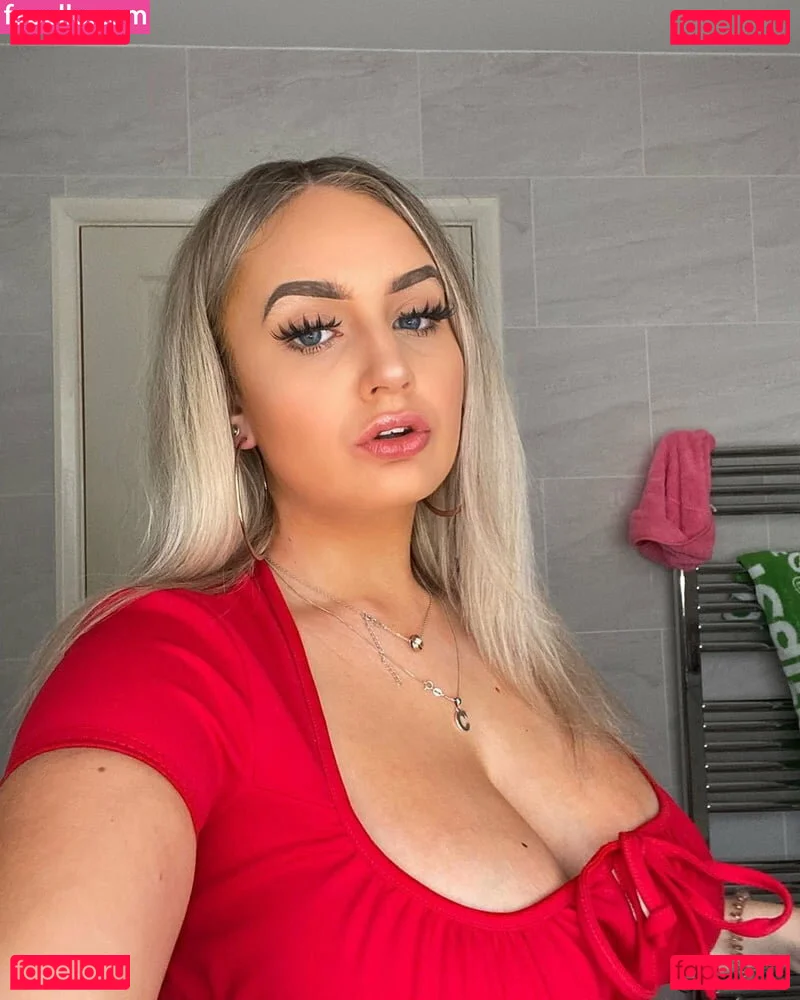 Cerys Lilly Onlyfans Photo Gallery 