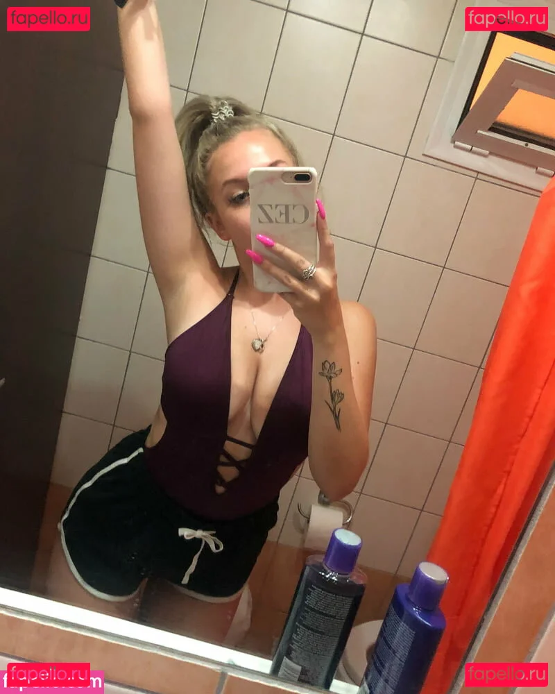 Cerys Lilly Onlyfans Photo Gallery 