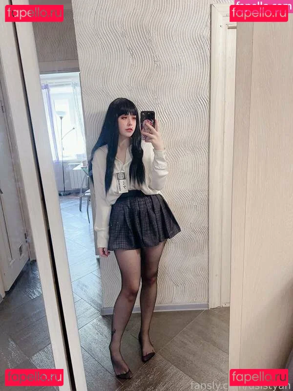 uslstyan Onlyfans Photo Gallery 