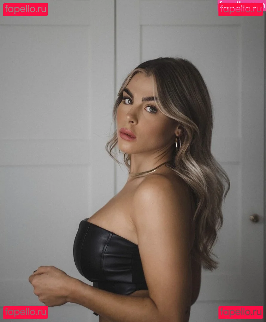 Lenaknk Onlyfans Photo Gallery 