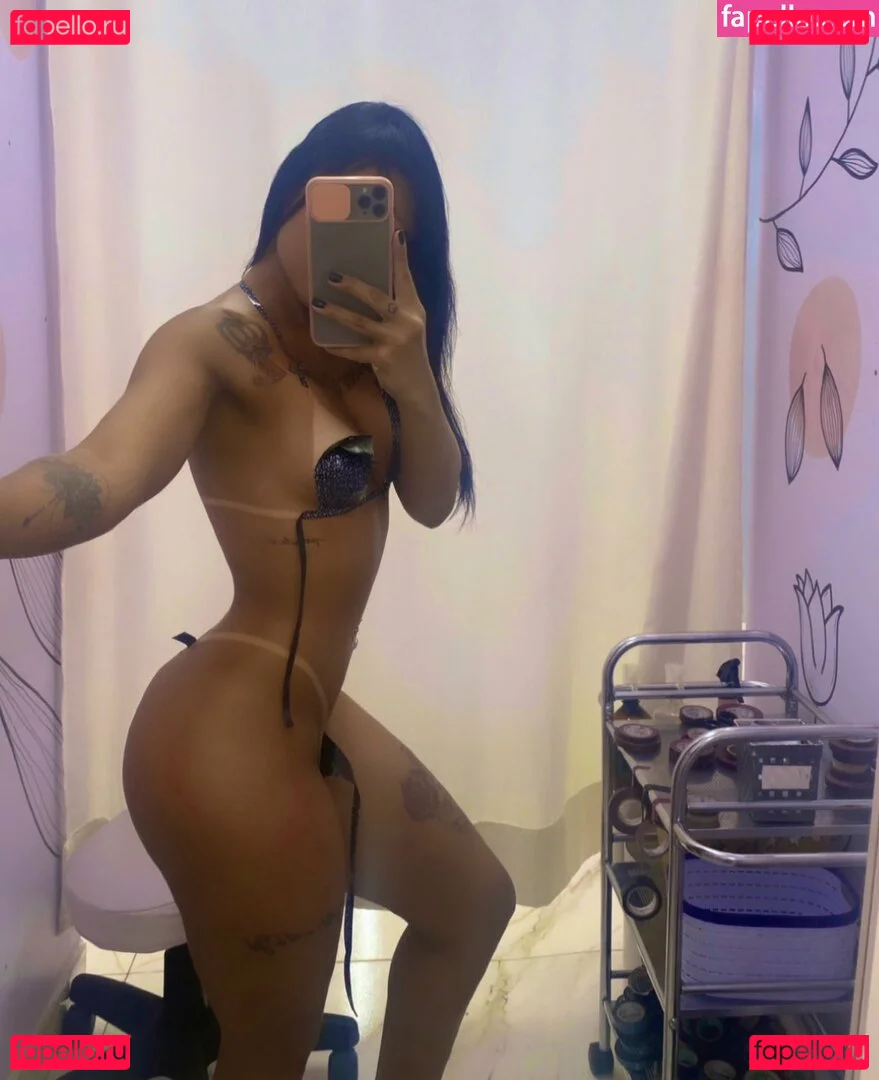 Thay Salles Onlyfans Photo Gallery 