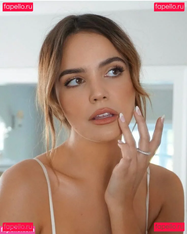 Bailee Madison Onlyfans Photo Gallery 