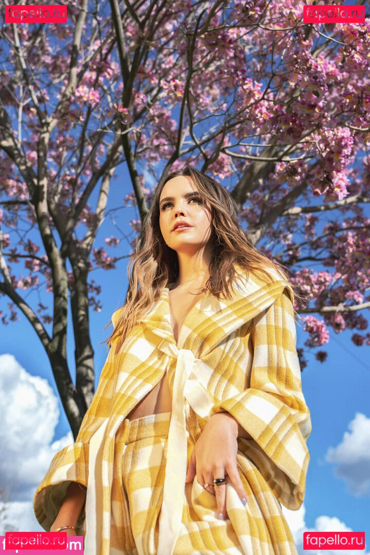 Bailee Madison Onlyfans Photo Gallery 