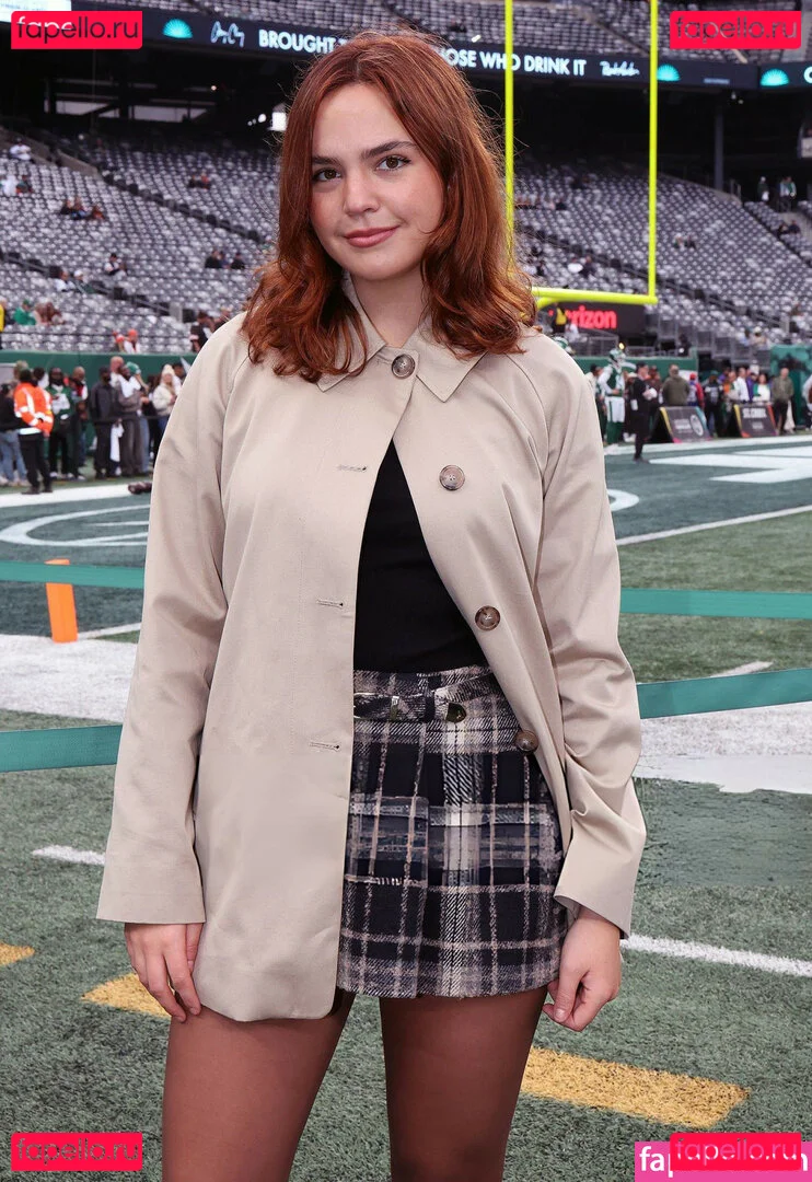 Bailee Madison Onlyfans Photo Gallery 