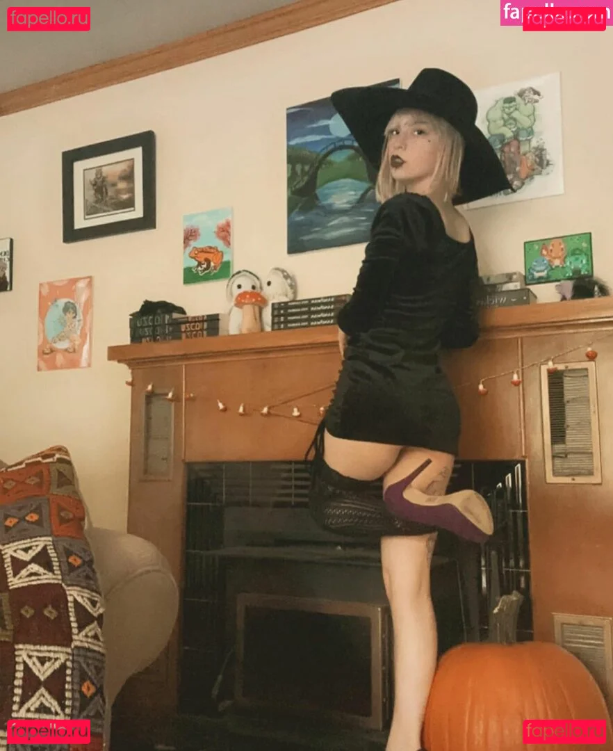 violets_cabaret Onlyfans Photo Gallery 