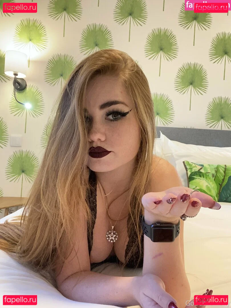 findomroxy1 Onlyfans Photo Gallery 