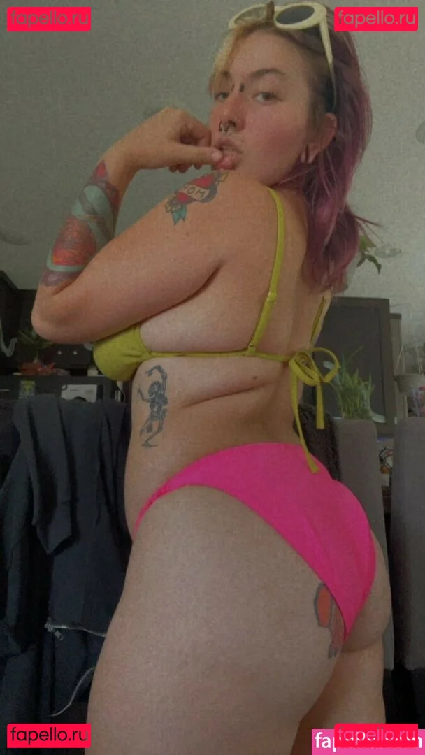 th3bak3dbuddh1st Onlyfans Photo Gallery 