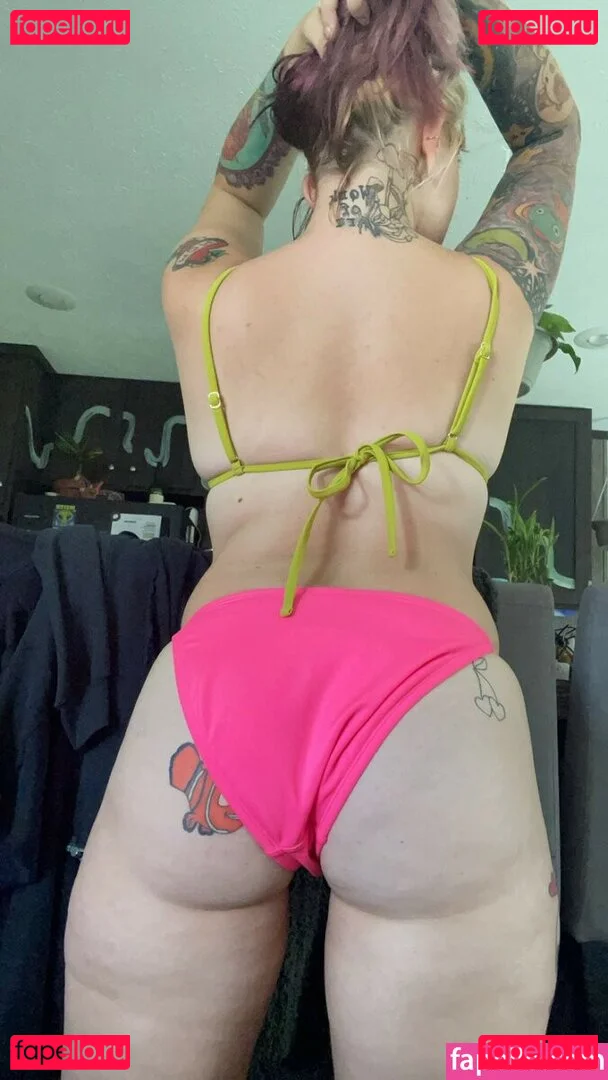 th3bak3dbuddh1st Onlyfans Photo Gallery 