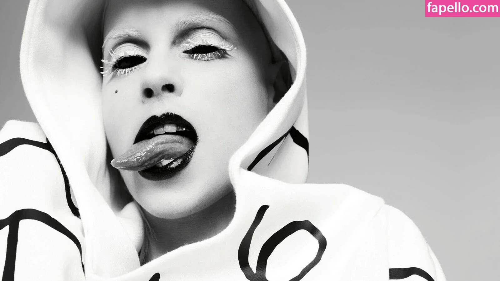 Yolandi Visser Onlyfans Photo Gallery 