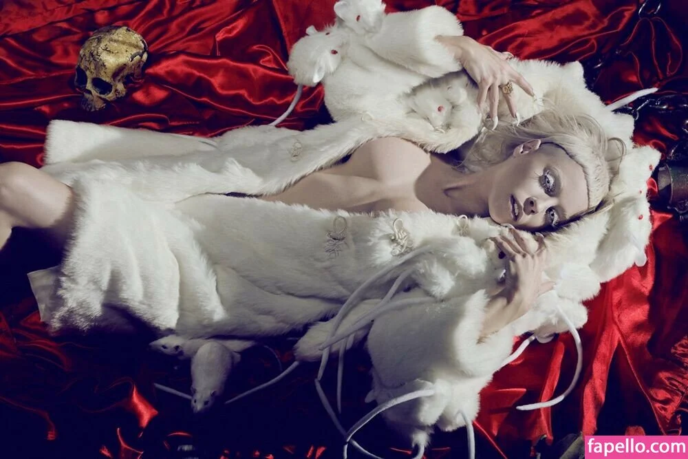 Yolandi Visser Onlyfans Photo Gallery 