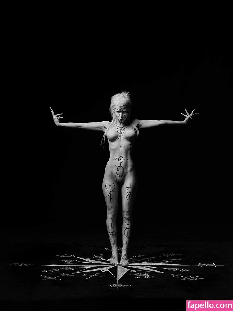 Yolandi Visser Onlyfans Photo Gallery 