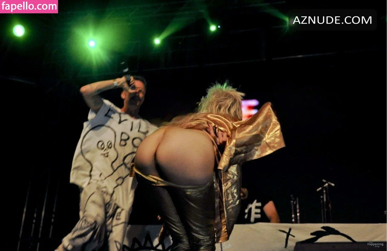 Yolandi Visser Onlyfans Photo Gallery 