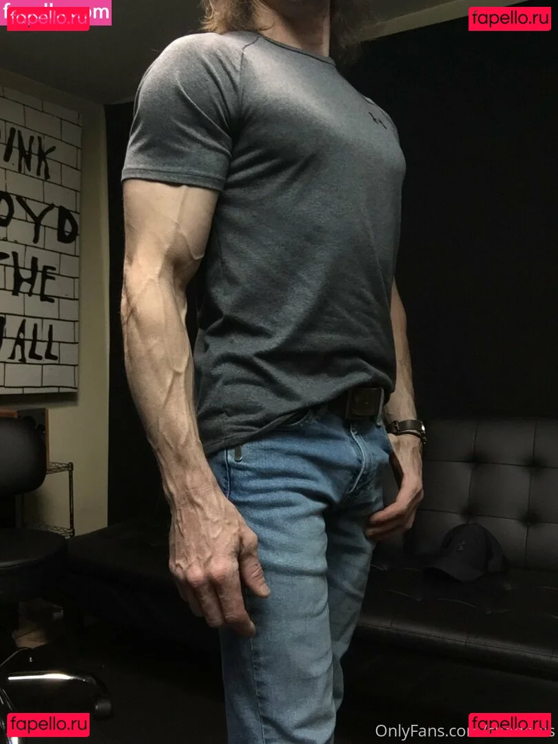 cbadonis Onlyfans Photo Gallery 