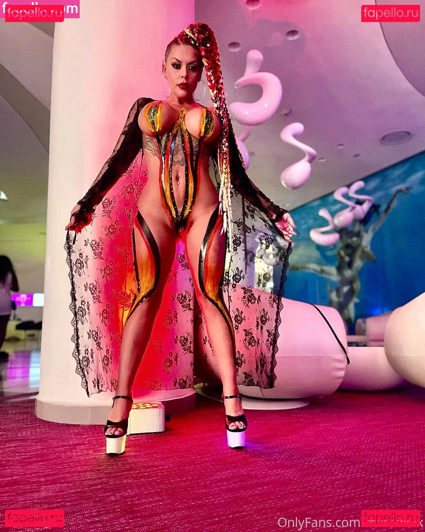 msredxxx Onlyfans Photo Gallery 