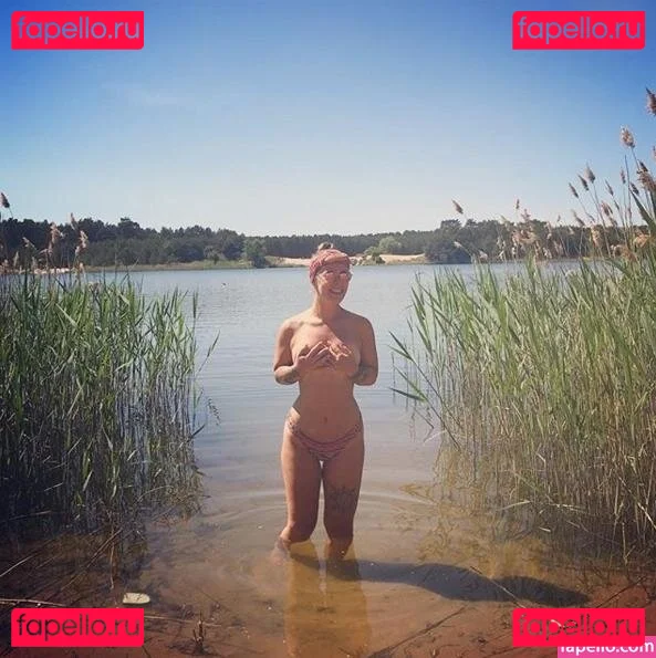 Leonore Bartsch Onlyfans Photo Gallery 