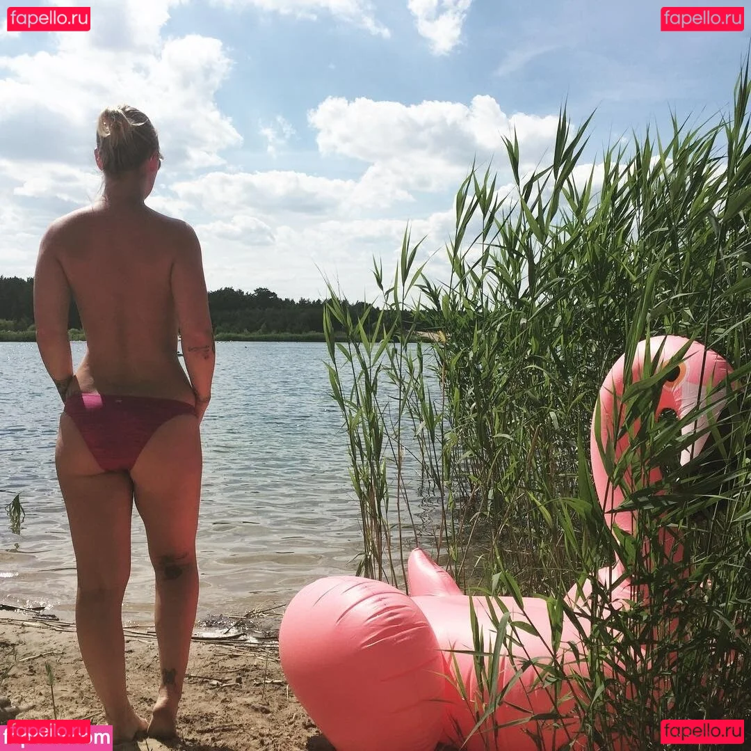 Leonore Bartsch Onlyfans Photo Gallery 