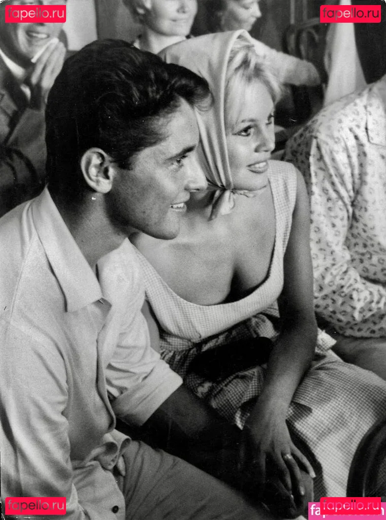 Brigitte Bardot Onlyfans Photo Gallery 