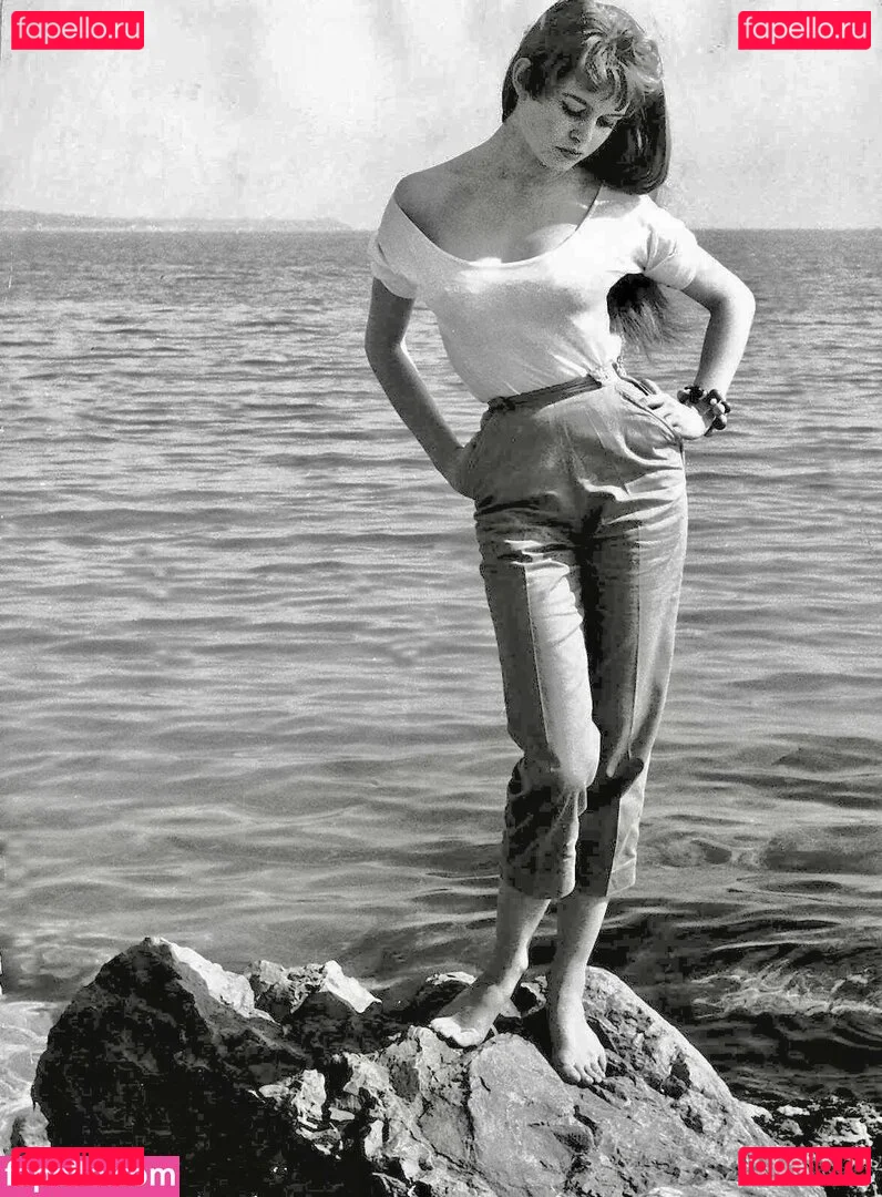 Brigitte Bardot Onlyfans Photo Gallery 