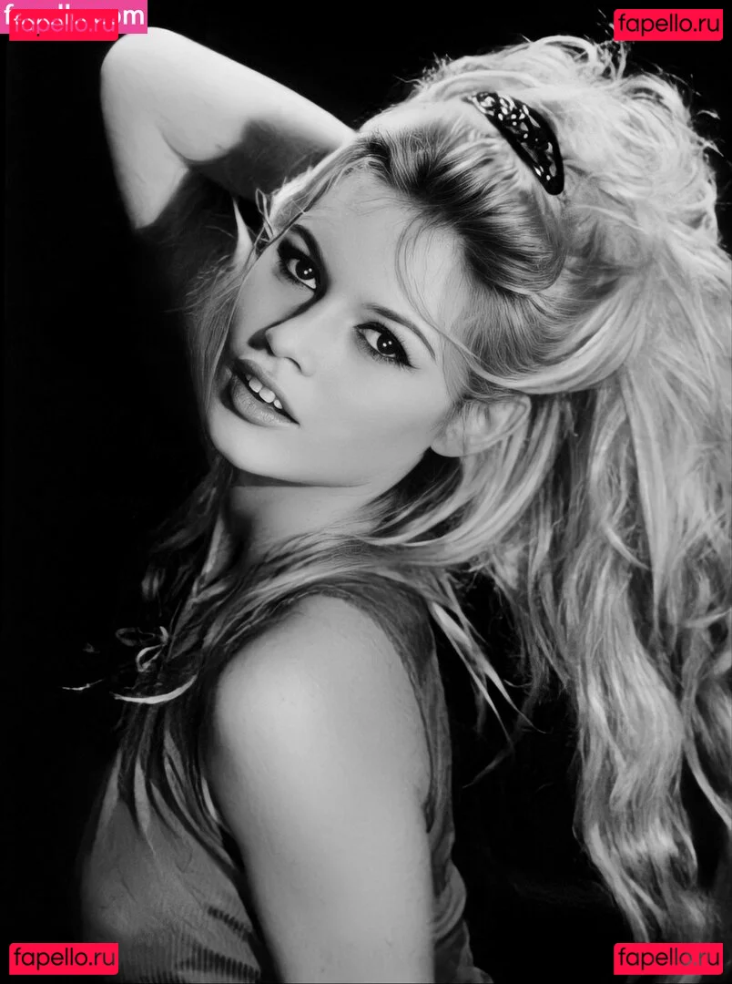 Brigitte Bardot Onlyfans Photo Gallery 