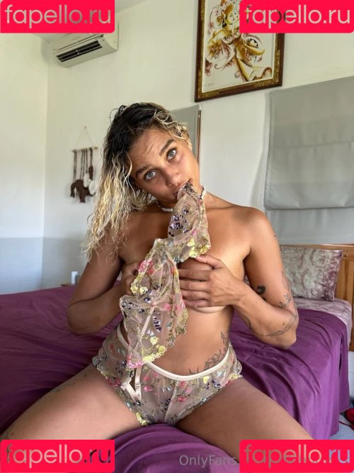 Salah Brooks Onlyfans Photo Gallery 