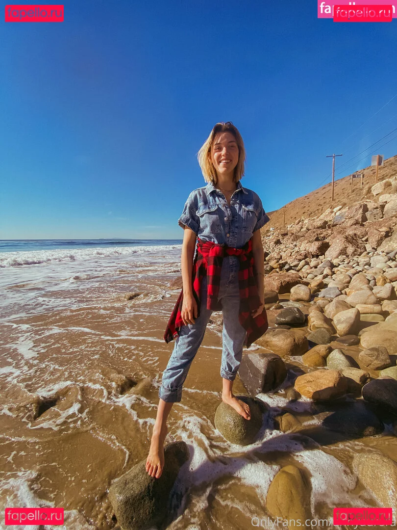 annyaurora Onlyfans Photo Gallery 