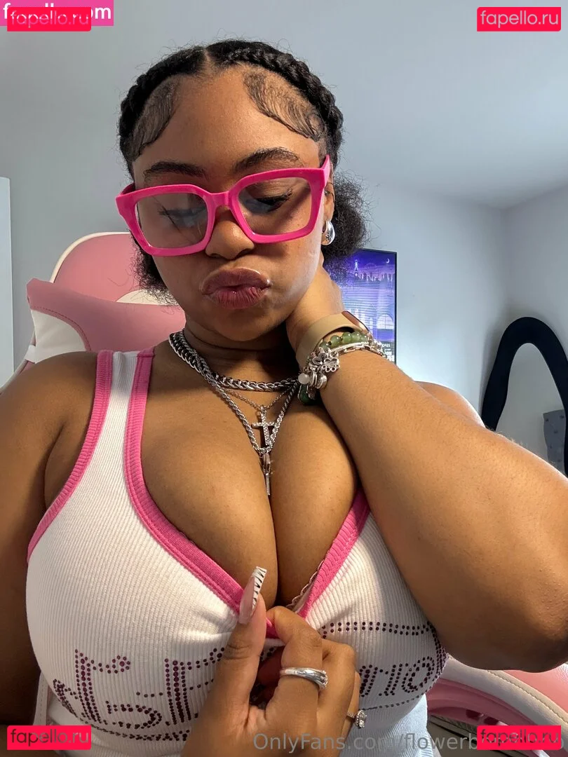 flowerbombbbb Onlyfans Photo Gallery 