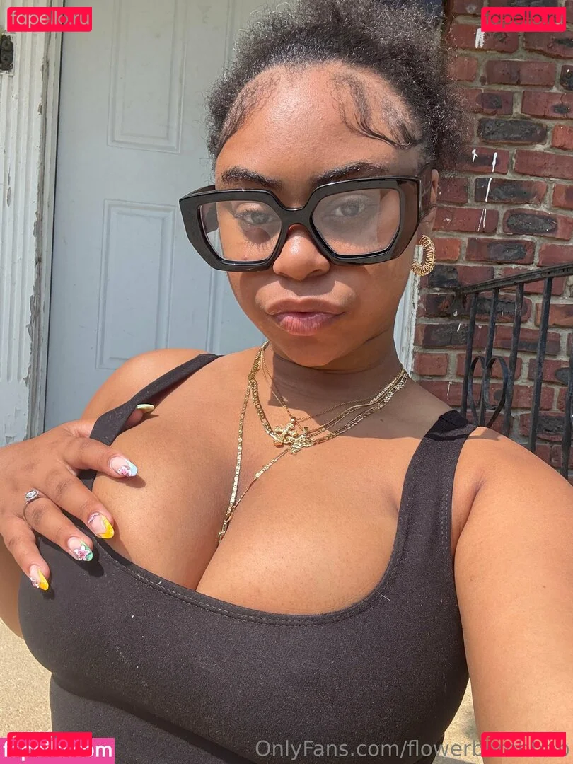 flowerbombbbb Onlyfans Photo Gallery 