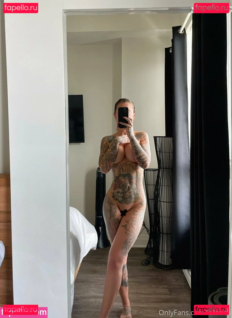 Laurence Berdard Onlyfans Photo Gallery 