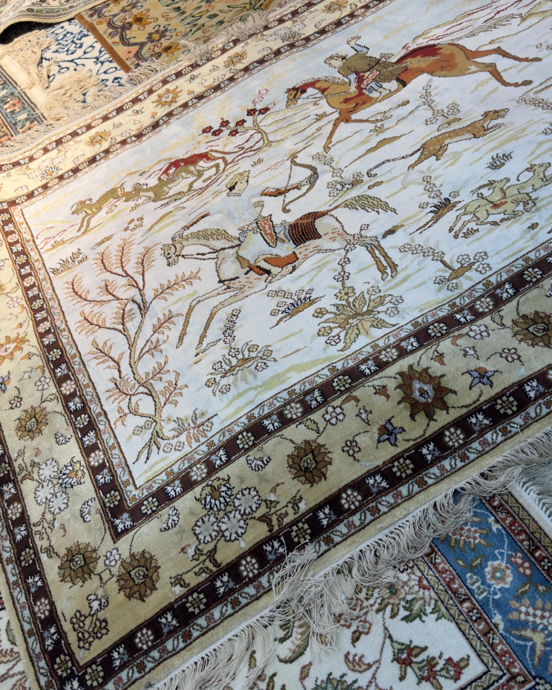 Tunisia Cruise Port - Traditional n Carpets Hunting Scene Design - 05-16-2025 - Vertical 16.jpg