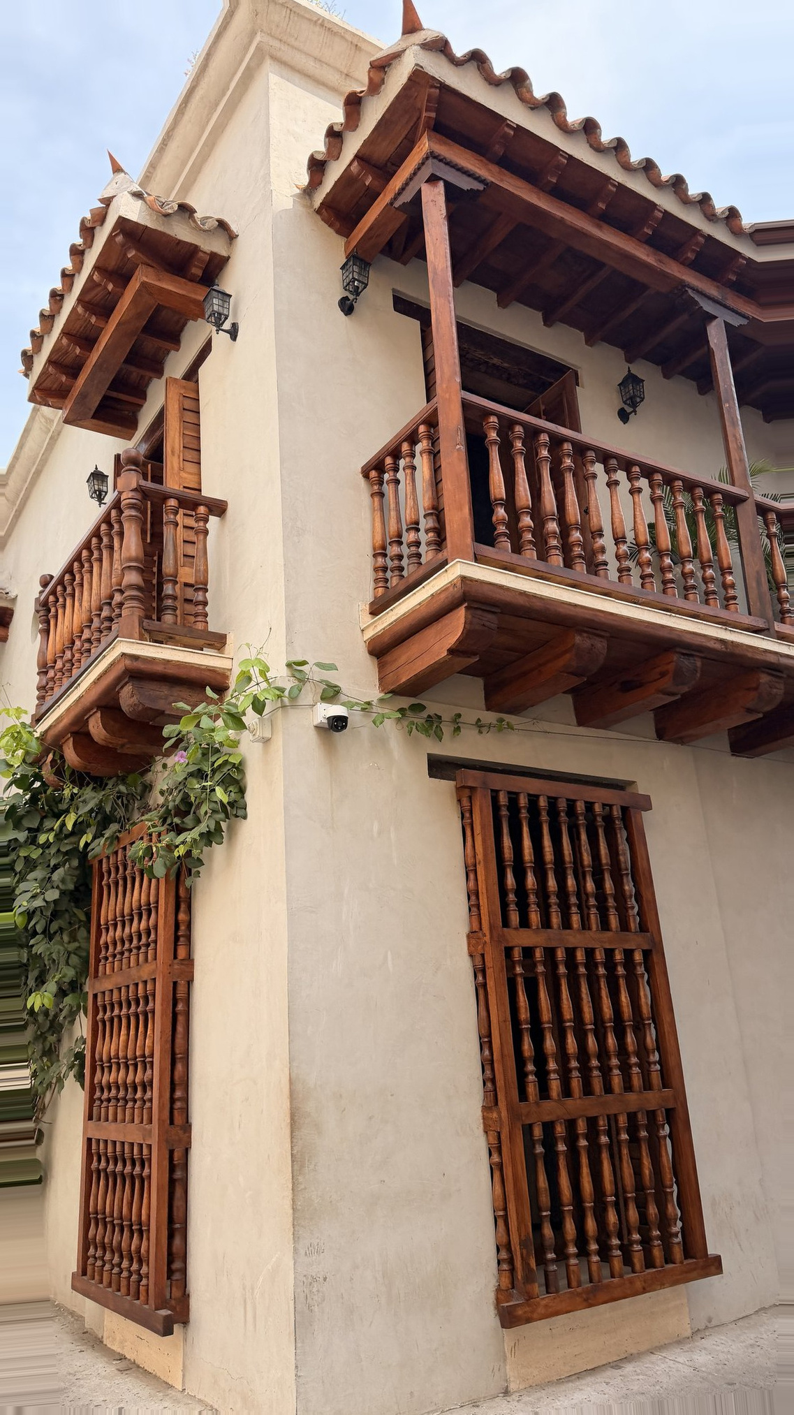 Cartagena Colombia Cruise Port - Architectural Building with Wooden Balcony - 01-03-2026 - Vertical.jpg