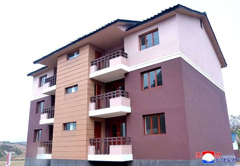 New houses built in Songhwa County of South Hwanghae Province - Image 5