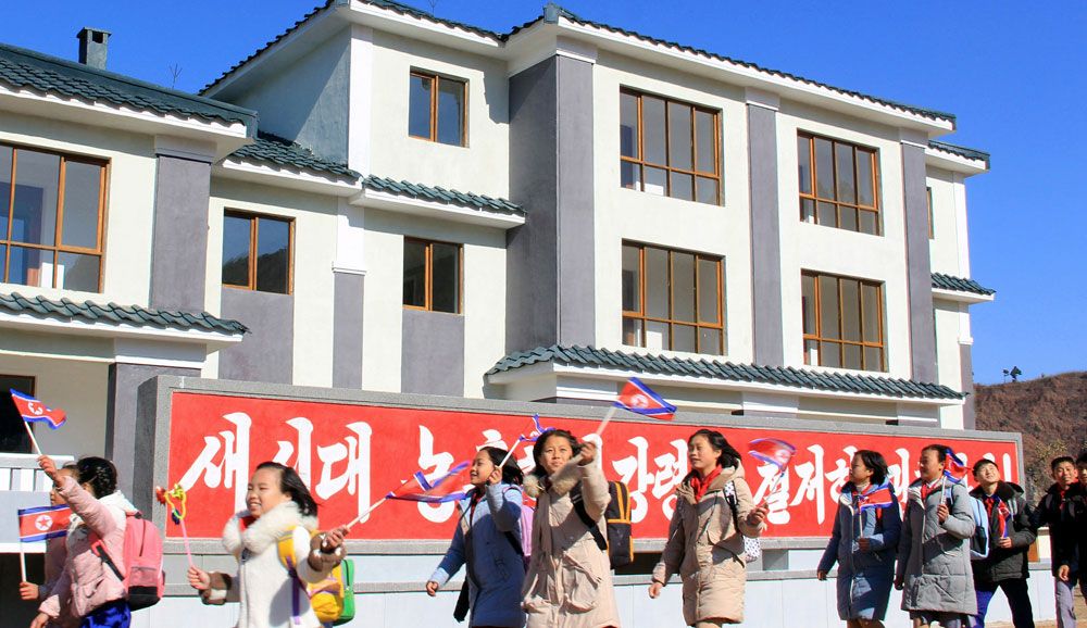 Agricultural Workers of Yonsu-ri in DPRK Move into New Houses - Image 4