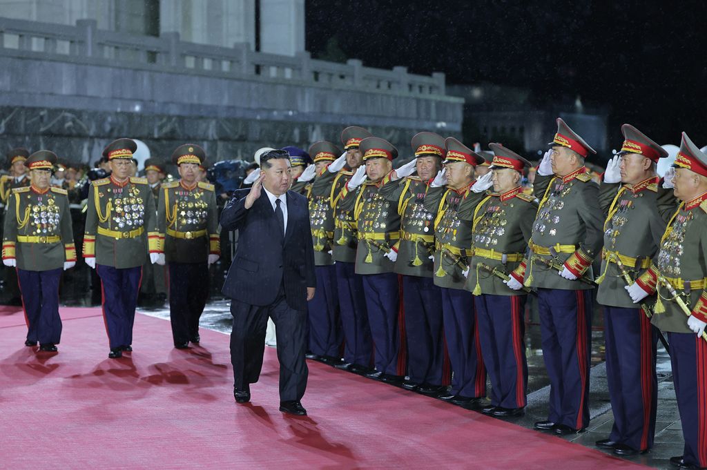 Miltary Parade Marks 80th Founding Anniversary of WPK - Image 5