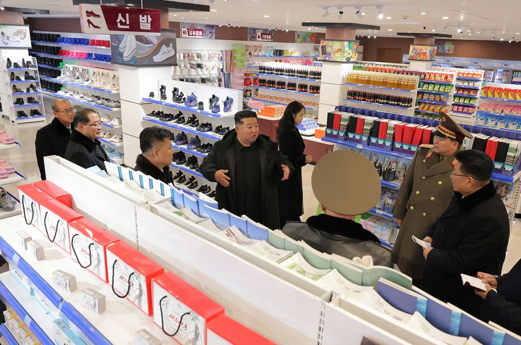 Inauguration Ceremony of Regional-industry Factories and Leisure Complex Held with Splendor in Kangdong County - Image 16