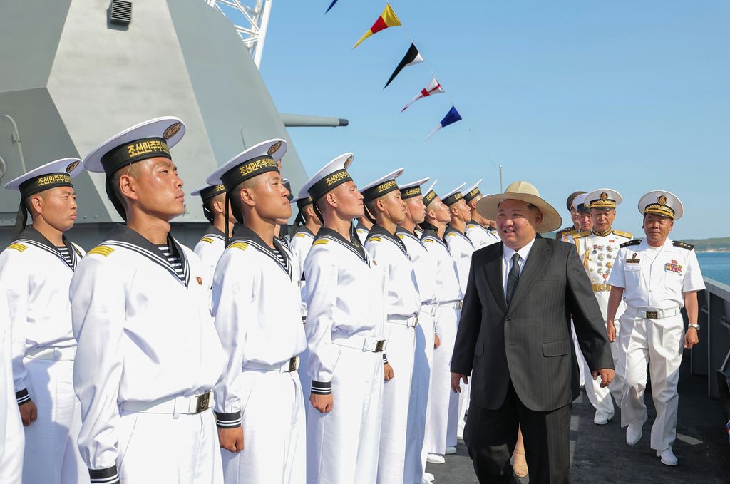Vigorous Advance and Development of Revolution in Warship-building Industry and Modernization of Naval Forces in New Era Ceremony of Launching Destroyer of KPA Navy Takes Place with Splendour - Image 20