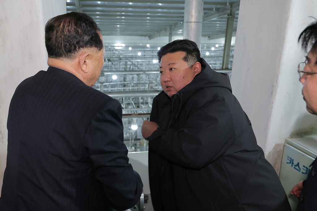 Respected Comrade Kim Jong Un Inspects Nuclear-material Production Base and Nuclear Weapons Institute