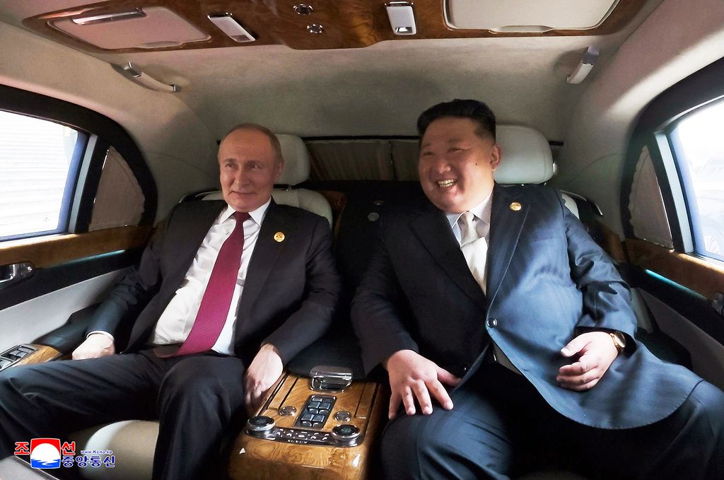 RespectedComrade Kim Jong Un meets Russian President Vladimir Vladimirovich Putin - Image 4