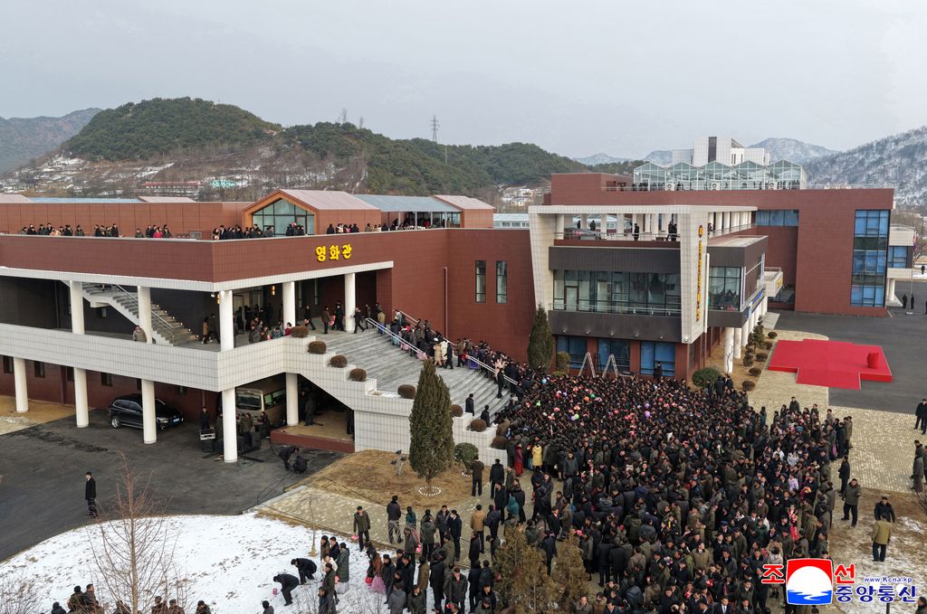 Today's News - Image 15