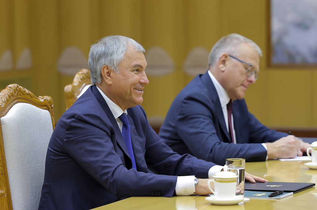 Respected Comrade Kim Jong Un Meets Speaker of State Duma of Russian Federation