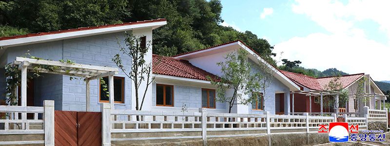 New houses built in Usi County of Jagang Province - Image 4