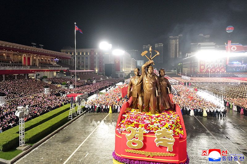 Public and torchlight processions climax celebrations of 80th founding anniversary of WPK - Image 47