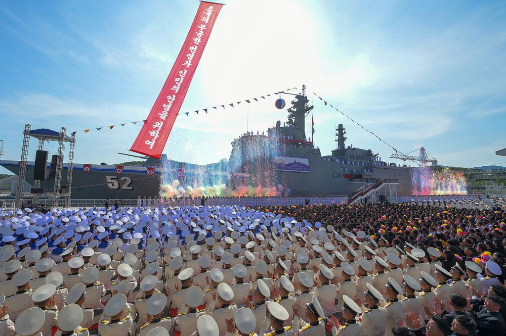 Vigorous Advance and Development of Revolution in Warship-building Industry and Modernization of Naval Forces in New Era Ceremony of Launching Destroyer of KPA Navy Takes Place with Splendour - Image 16