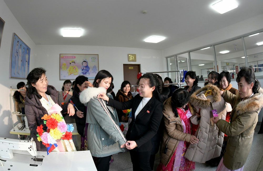 Regional-Industry Factories in Hwangju County Inaugurated - Image 26