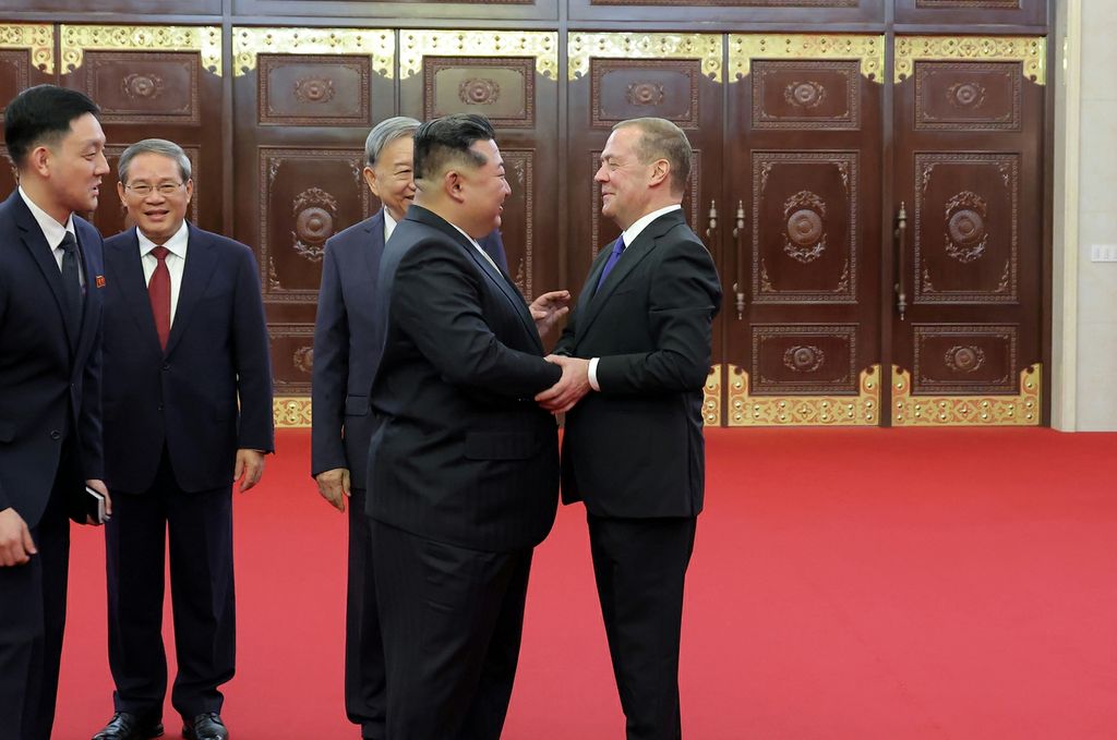 Meeting to Celebrate 80th Founding Anniversary of Glorious WPK Held with Splendor - Image 9