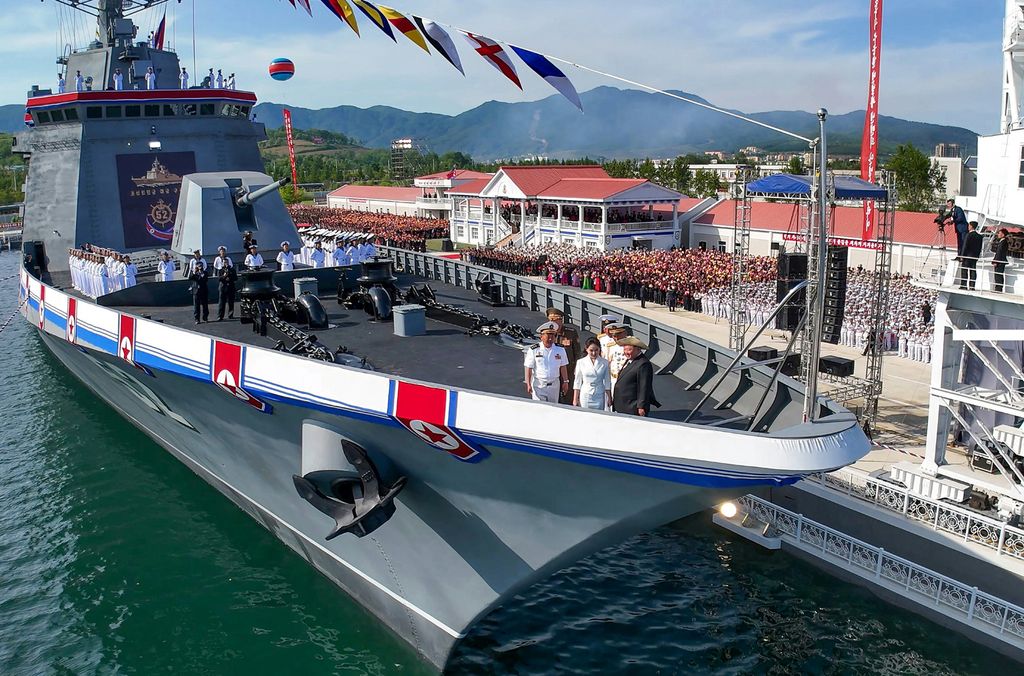 Vigorous Advance and Development of Revolution in Warship-building Industry and Modernization of Naval Forces in New Era Ceremony of Launching Destroyer of KPA Navy Takes Place with Splendour - Image 7