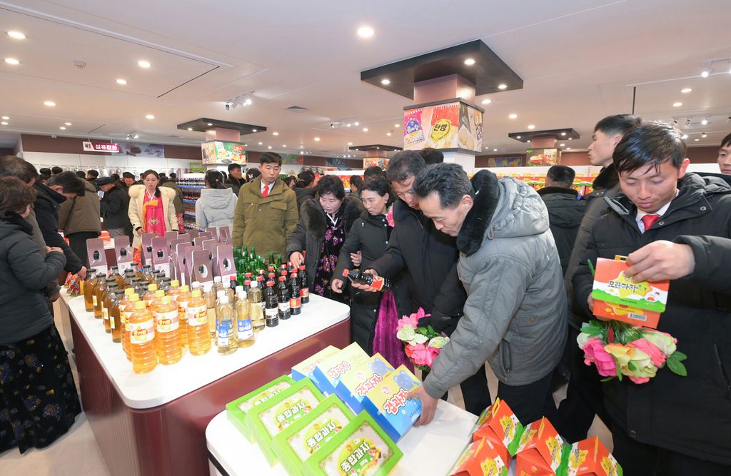 Inauguration Ceremony of Regional-industry Factories and Leisure Complex Held with Splendor in Kangdong County - Image 33