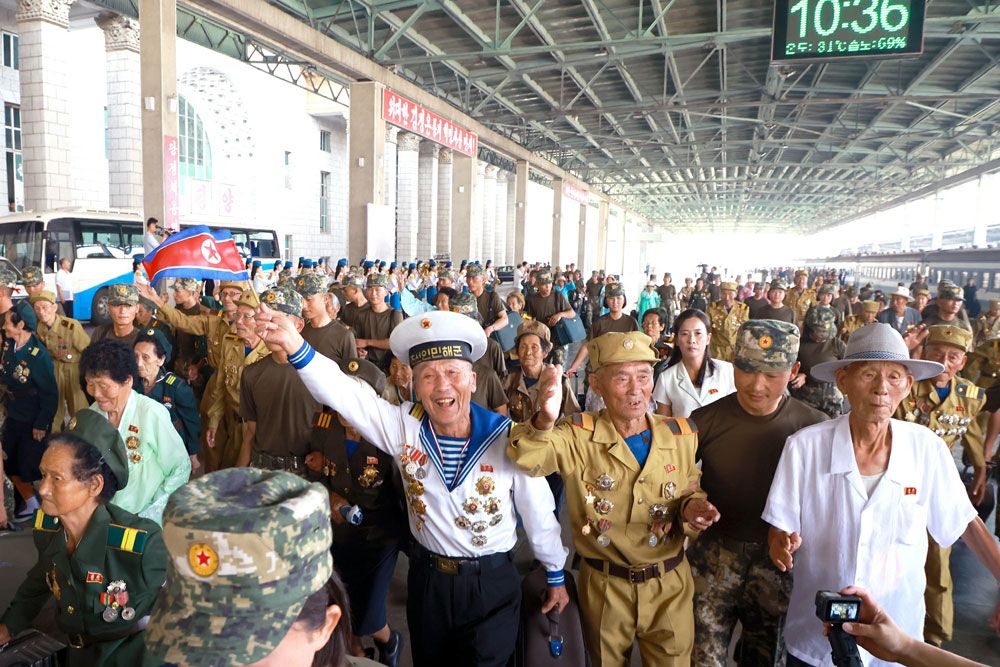 War Veterans and Persons of Wartime Merits Arrive Here - Image 2